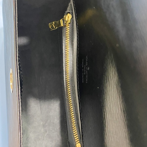 1999 Pre-Owned LV Black EPI Leather Buci Shoulder Bag - Picture 10 of 11